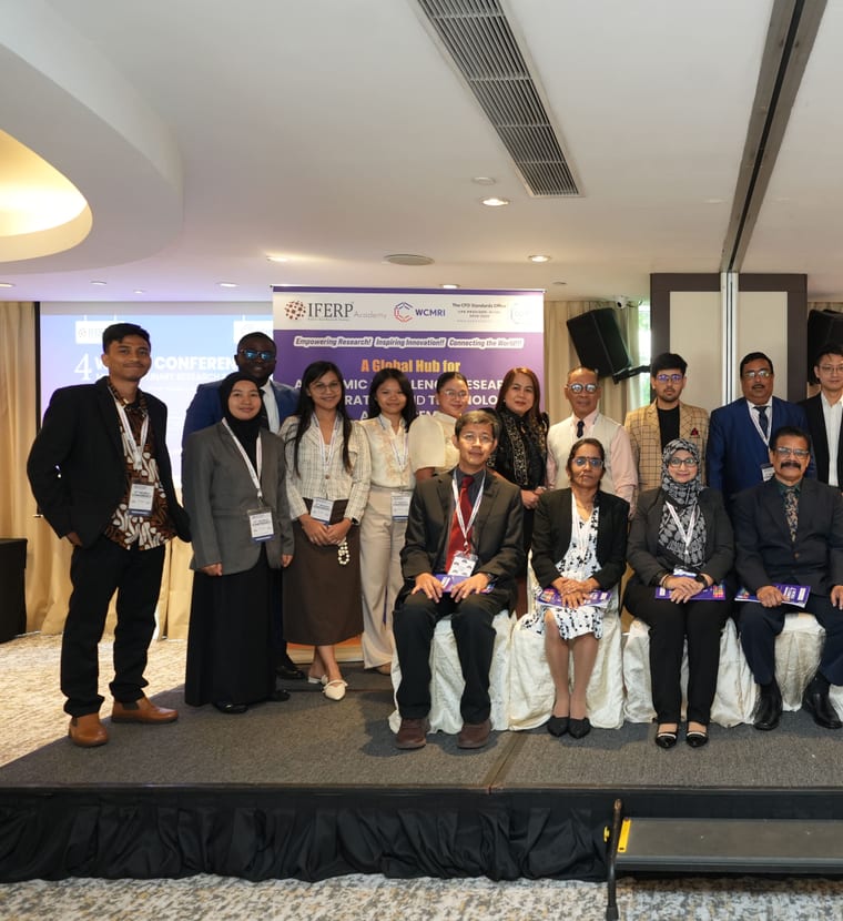 Group photograph of delegates and the organising committee at the 4th WCMRI conference